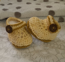Load image into Gallery viewer, Crochet Baby Booties FREE Pattern
