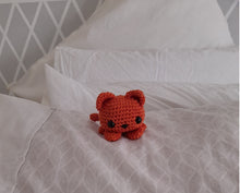 Load image into Gallery viewer, Cute Cuddly Kitty FREE Pattern
